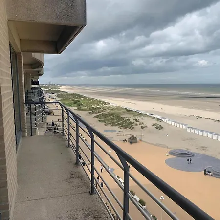 In Belgium Near Marina Port, Cleaning Included Lägenhet *